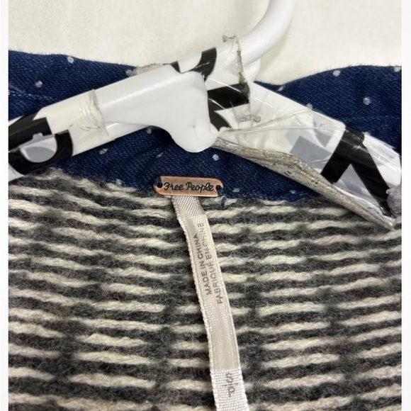 FLASH SAlE- Free People Boho Oversized Mixed Wool Knit Back Shirt - Small - EUC - Picture 6 of 8